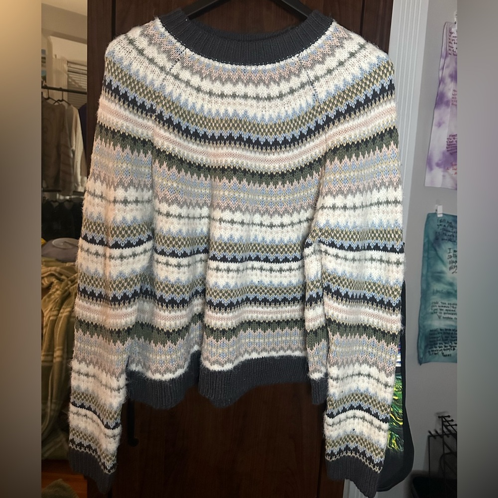 AE Festive Feels Sweater Size Large